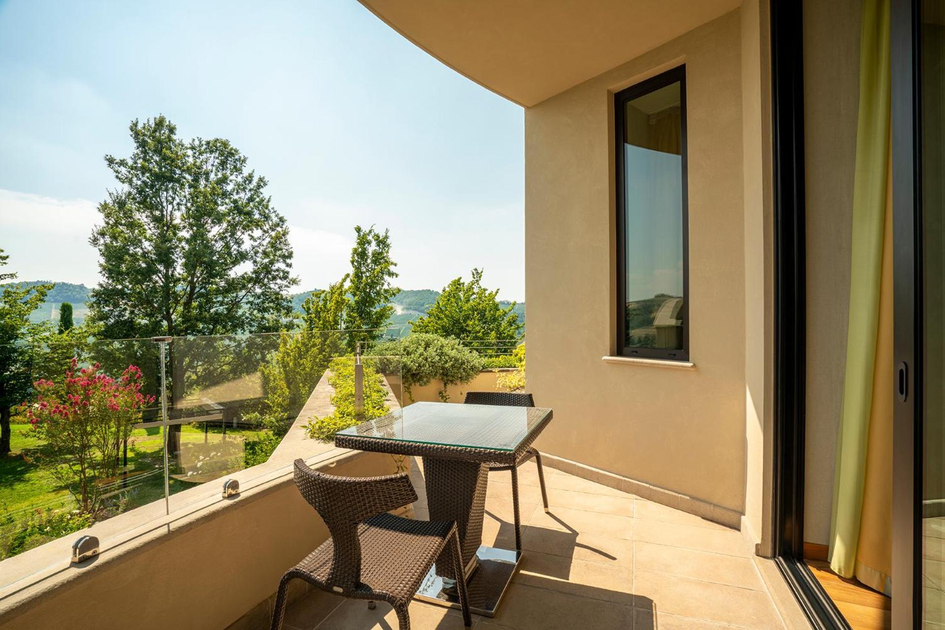 Il Boscareto Resort & Spa Serralunga d'Alba Buitenkant foto